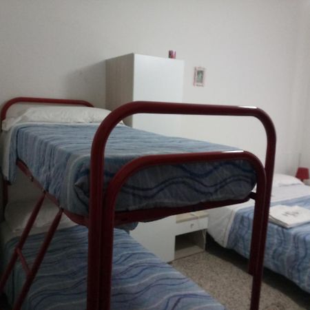 London Cafe Bed & Breakfast Castelnovo ne' Monti Exterior foto